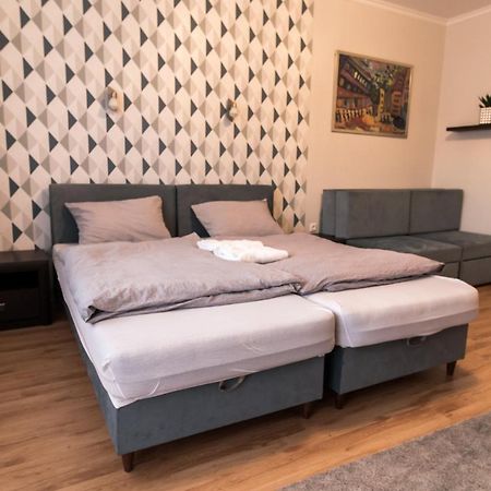 Thermal Next I Weninger Apartman Kiskunhalas Esterno foto