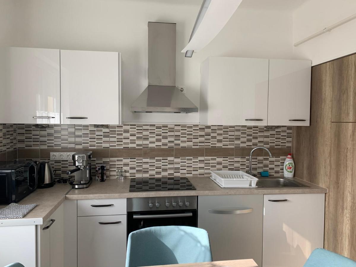 Thermal Next I Weninger Apartman Kiskunhalas Esterno foto