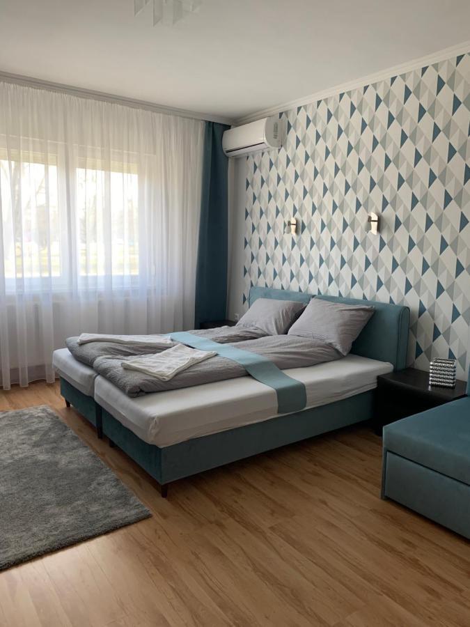 Thermal Next I Weninger Apartman Kiskunhalas Esterno foto