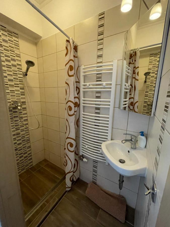 Thermal Next I Weninger Apartman Kiskunhalas Esterno foto