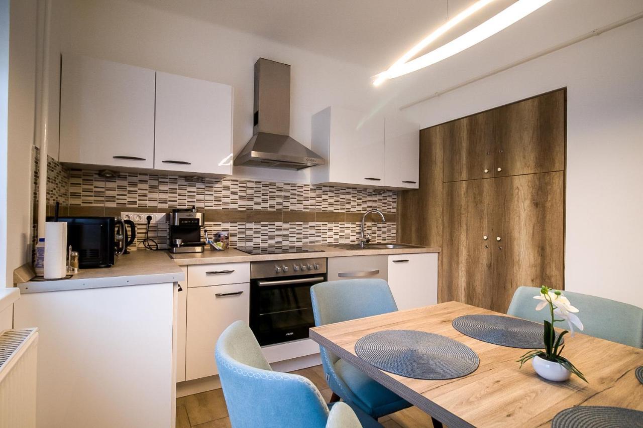 Thermal Next I Weninger Apartman Kiskunhalas Esterno foto