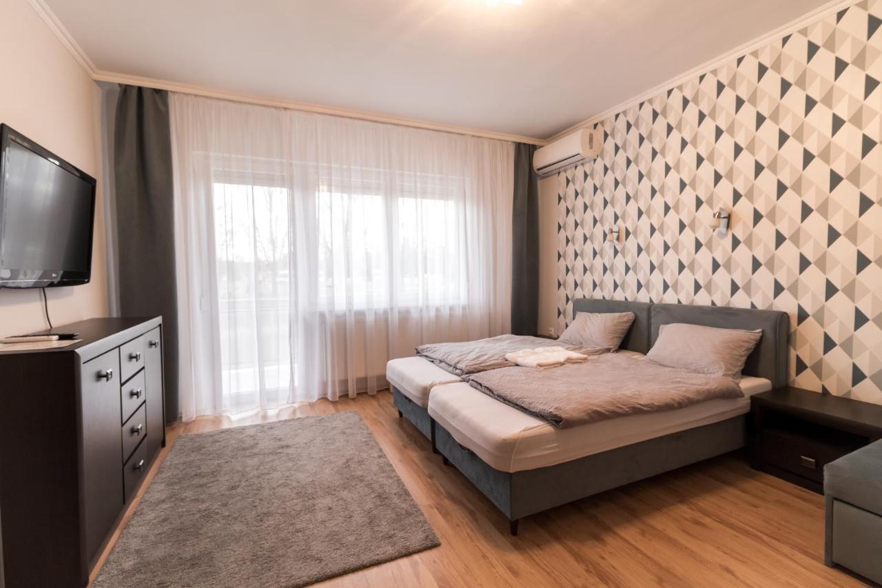 Thermal Next I Weninger Apartman Kiskunhalas Esterno foto