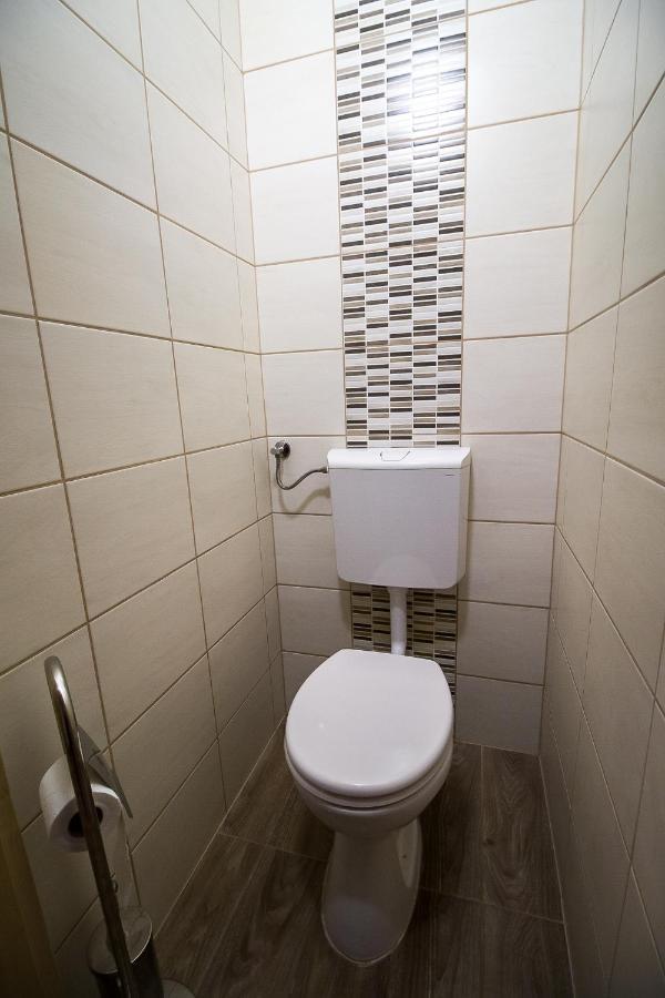 Thermal Next I Weninger Apartman Kiskunhalas Esterno foto