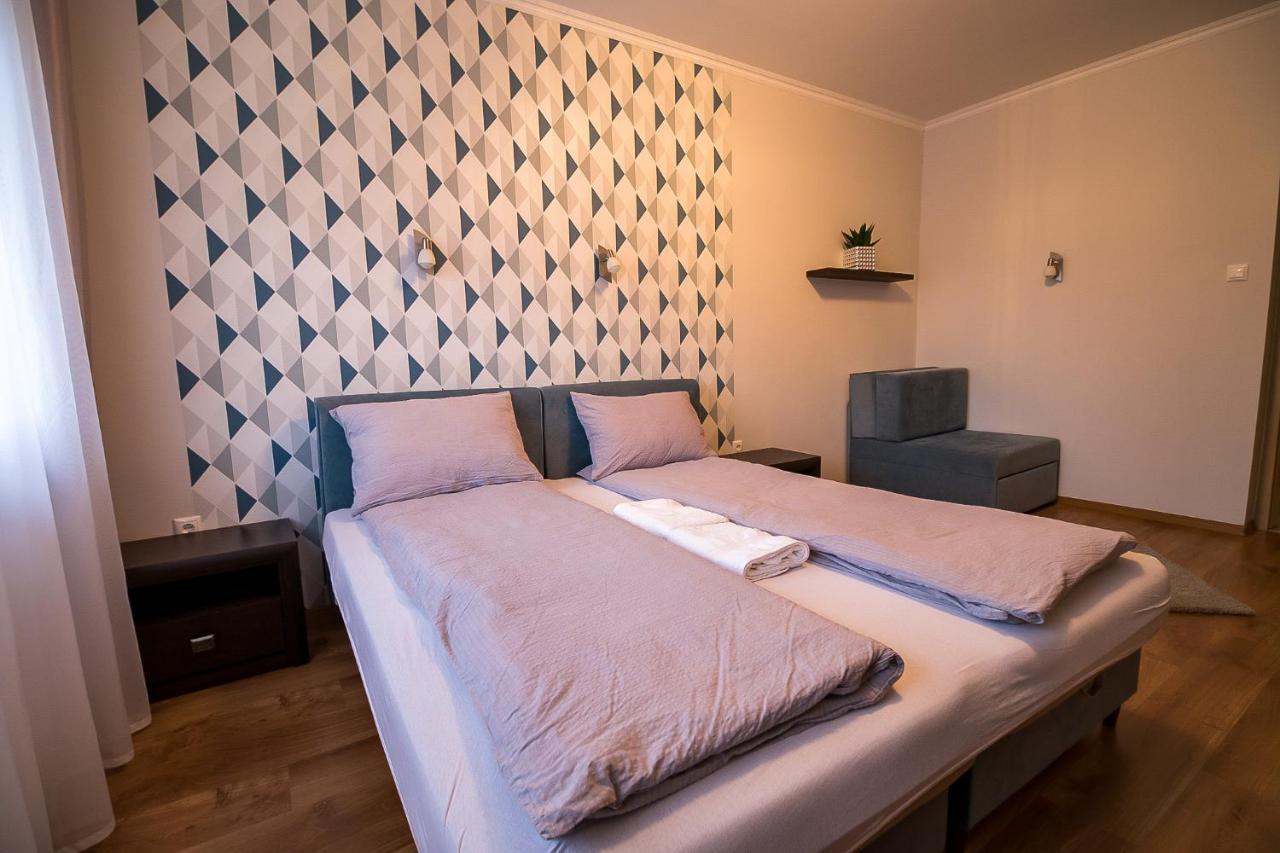 Thermal Next I Weninger Apartman Kiskunhalas Esterno foto