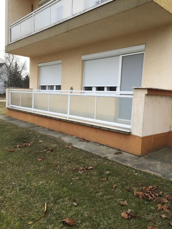 Thermal Next I Weninger Apartman Kiskunhalas Esterno foto